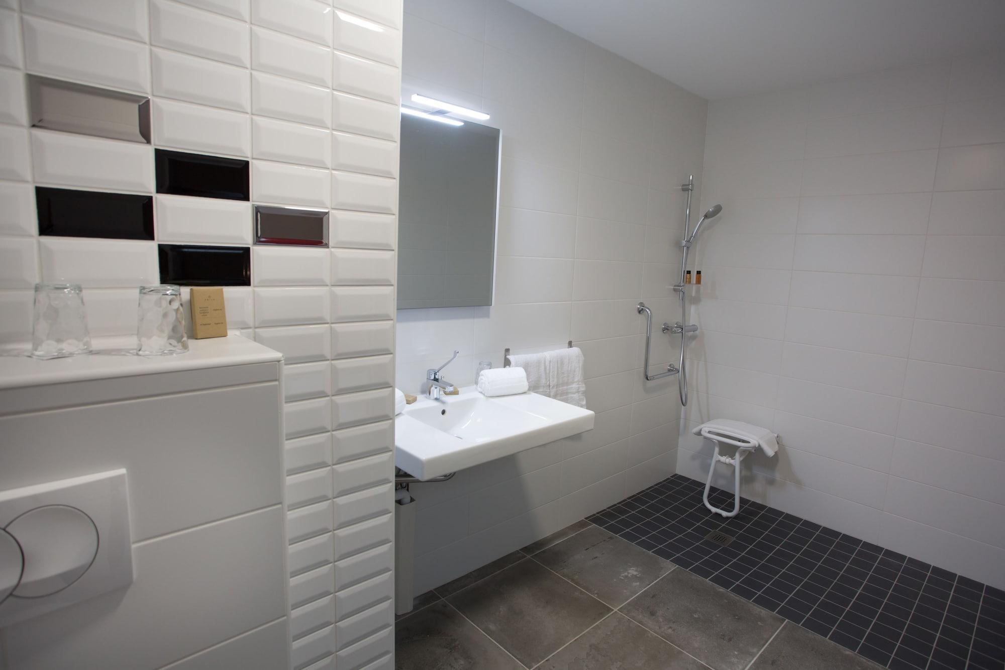 Hotel La Fabrique La Rochelle  Zewnętrze zdjęcie